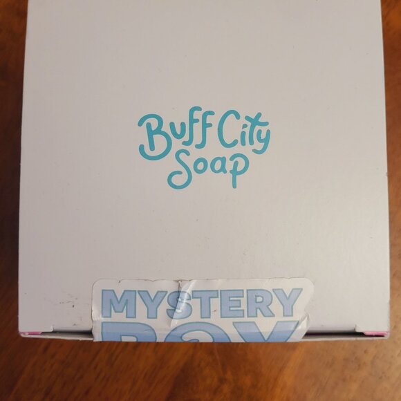 Buff City Soap ~ Mystery Box ~ NIB - Picture 3 of 4